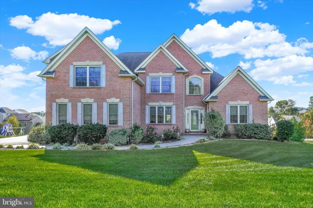 $650,000 | 639 Chestnut Hill Road, York, PA 17402