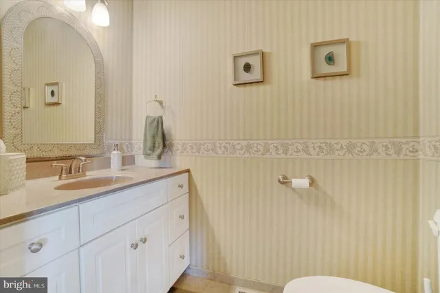 $650,000 | 639 Chestnut Hill Road, York, PA 17402