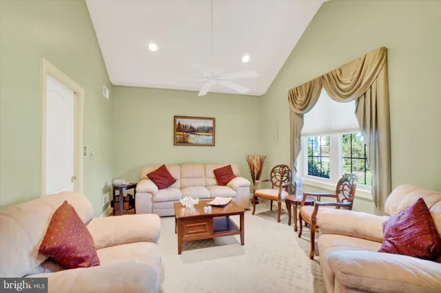 $650,000 | 639 Chestnut Hill Road, York, PA 17402