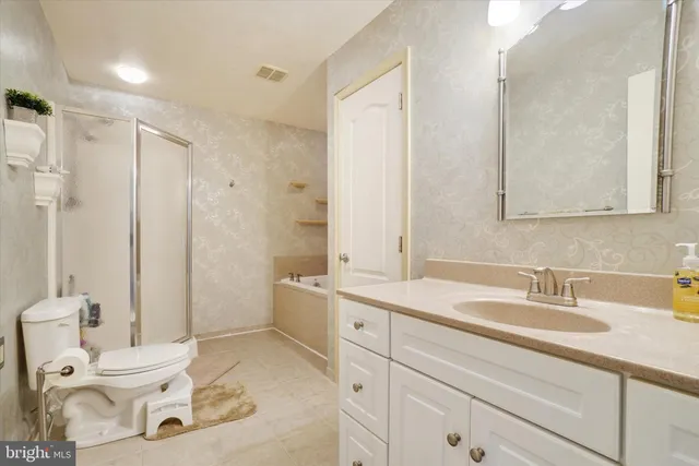 $650,000 | 639 Chestnut Hill Road, York, PA 17402