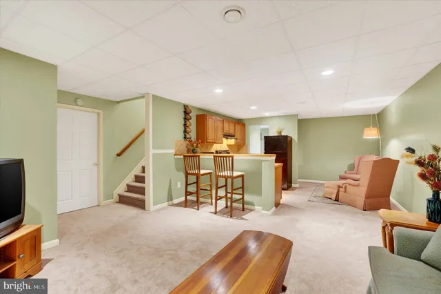 $650,000 | 639 Chestnut Hill Road, York, PA 17402