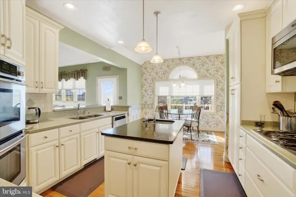 $639,900 | 639 Chestnut Hill Road, York, PA 17402