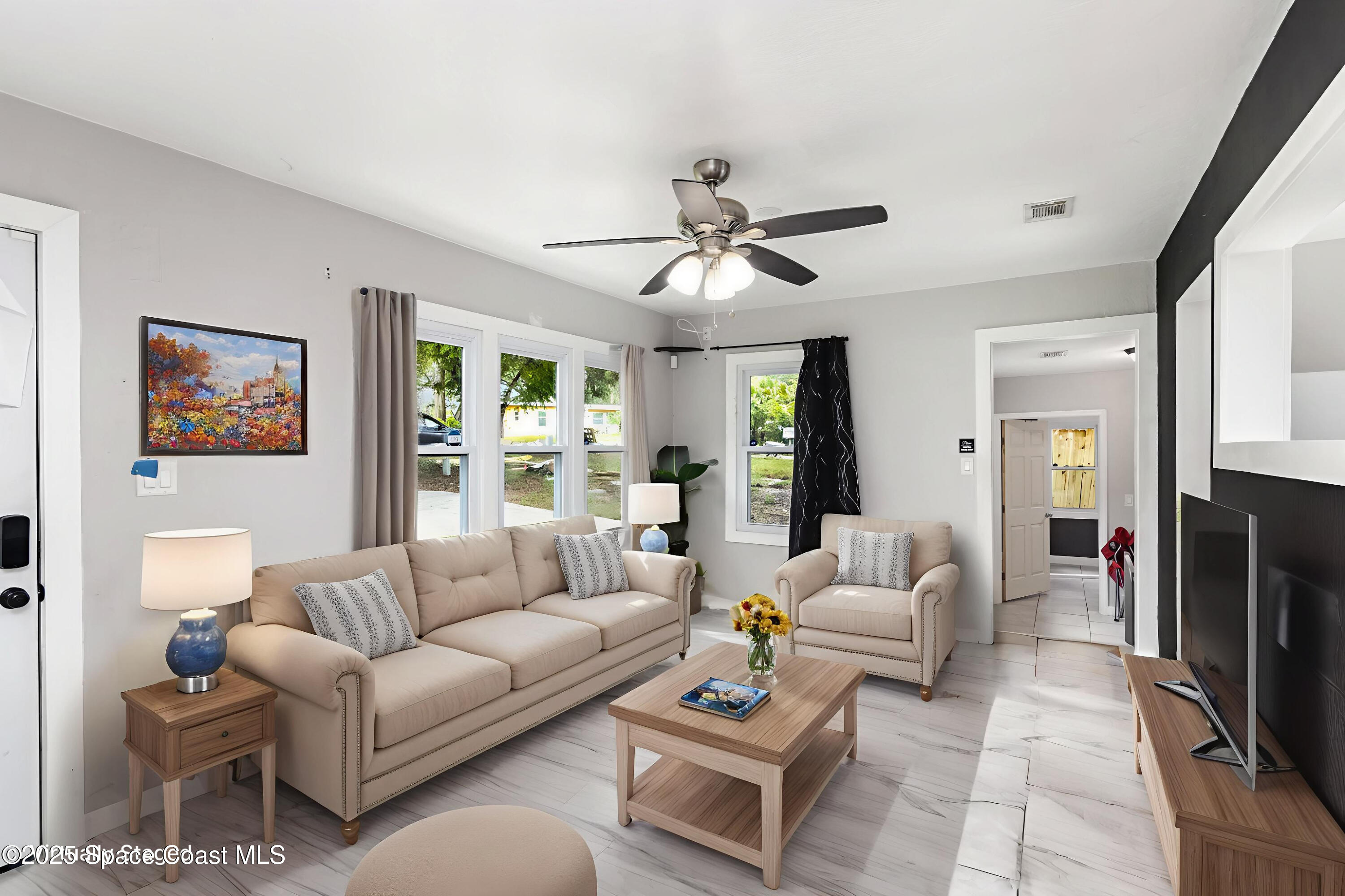 img_2270-edit_799 - Living Room - Standa