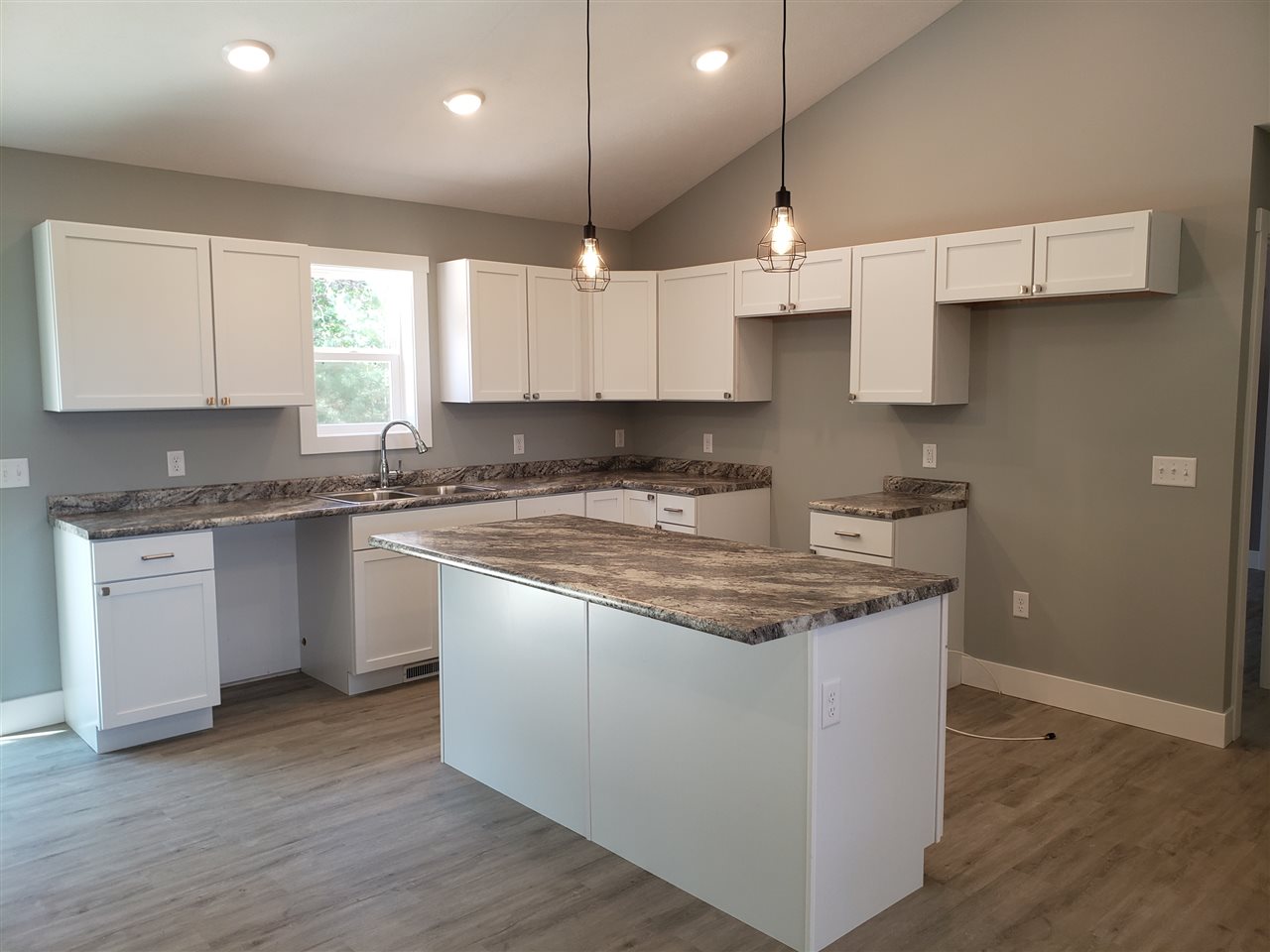 10106 Summit City Road Kingsley, MI 49649 - Photo 5 of 18 1882428-4.JPG