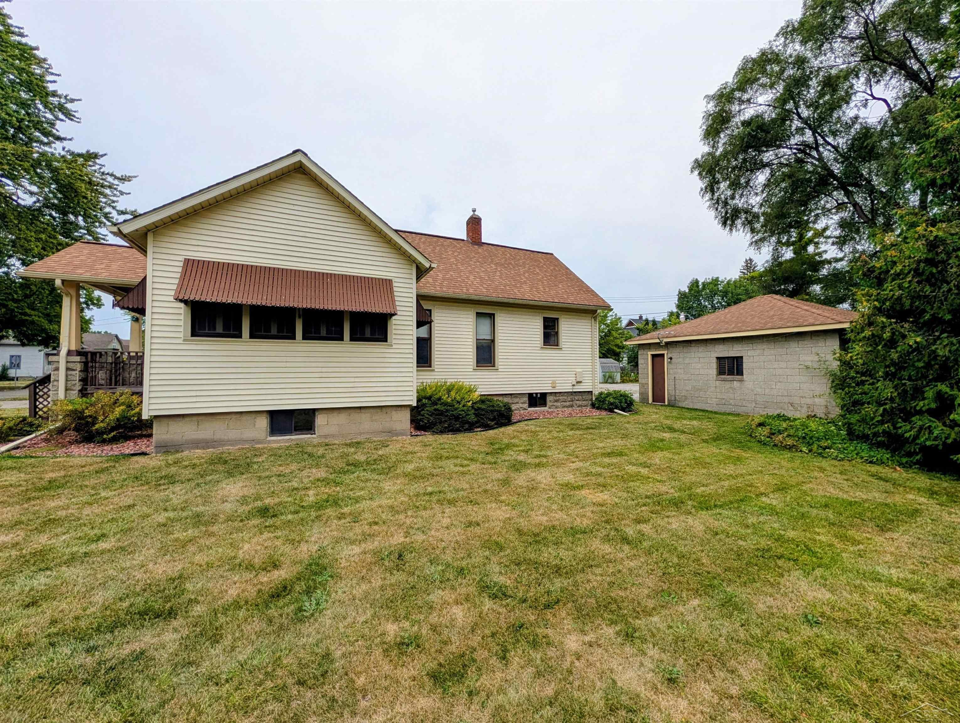 1205 Wilson Street Bay City, MI 48708 - Photo 2 of 22 Gallery Image 2