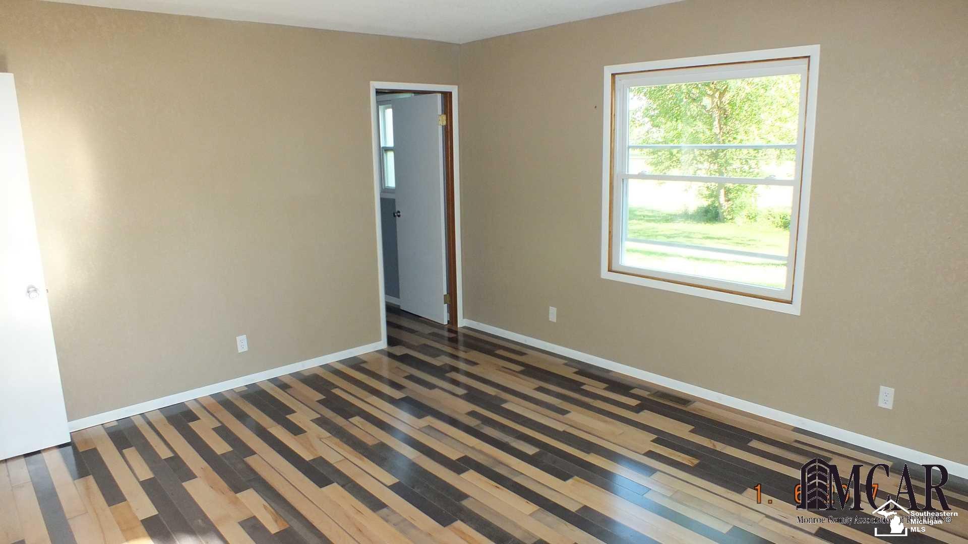 13751 South Custer Road Dundee, MI 48131 - Photo 18 of 26 Master Bedroom