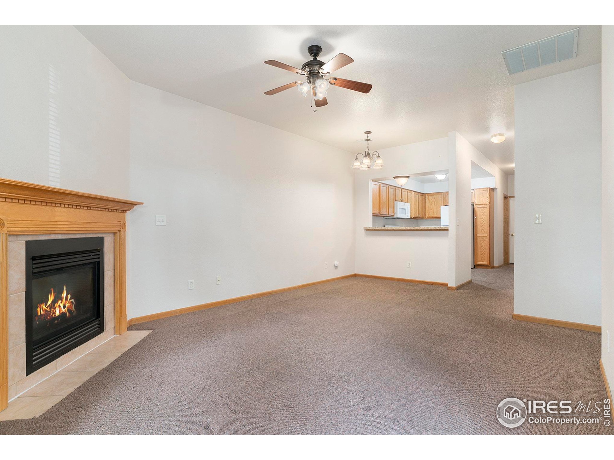 950 52nd Ave Court, Unit R1 Greeley, CO 80634 - Photo 3 of 10 Gallery Image 3