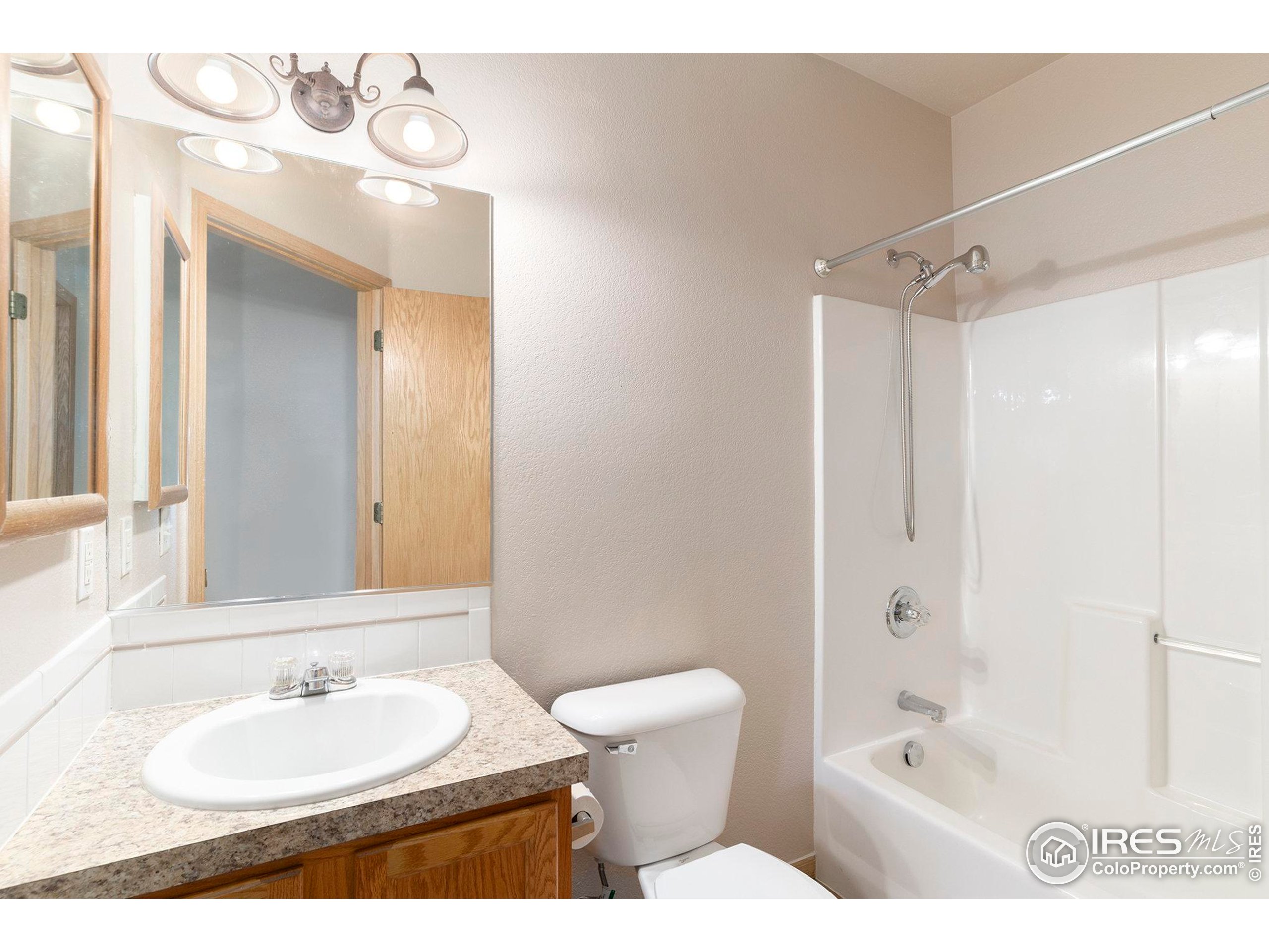 950 52nd Ave Court, Unit R1 Greeley, CO 80634 - Photo 9 of 10 Gallery Image 9