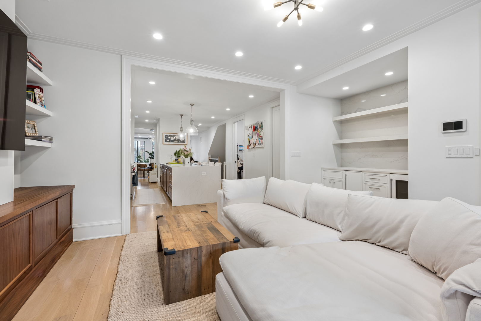 1940 North Mohawk Street, Unit 1 Chicago, IL 60614 - Photo 9 of 27