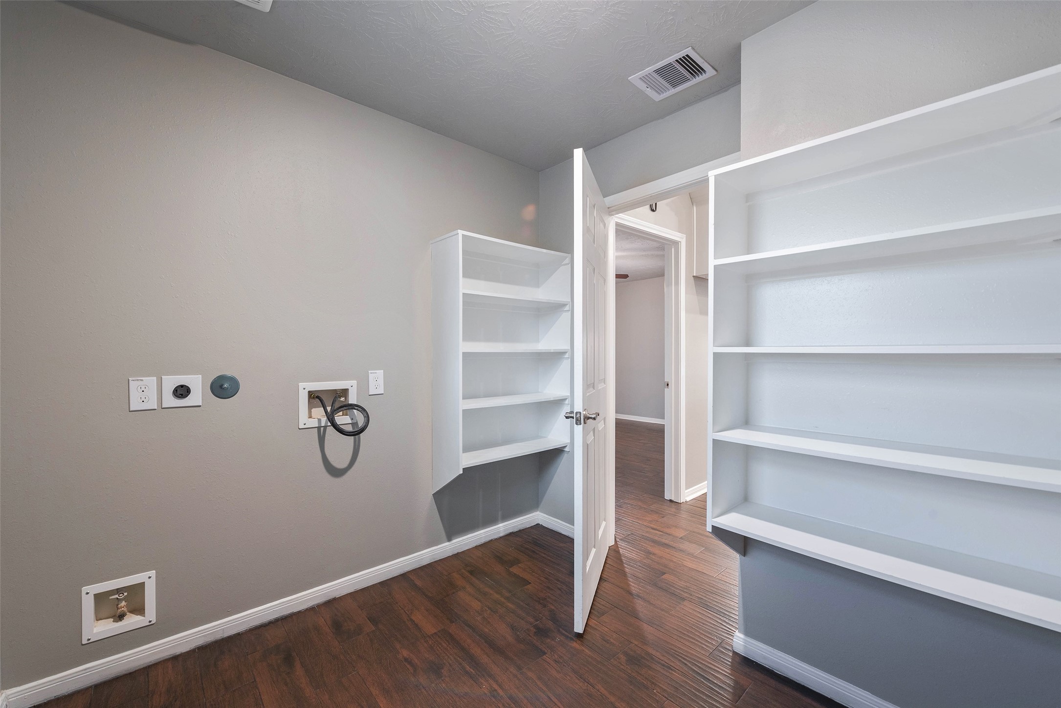 3705 Cabo Road League City, TX 77573 - Photo 29 of 43 a view of an empty room with a window