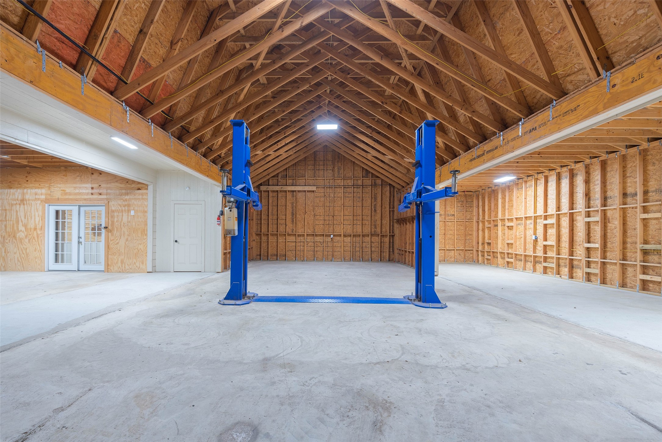 3705 Cabo Road League City, TX 77573 - Photo 41 of 43 a view of indoor garage