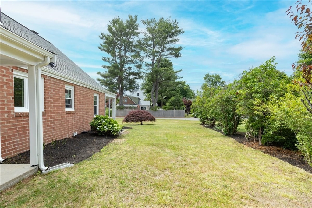 47 Cherry Street Newton, MA 02465 - Photo 32 of 41