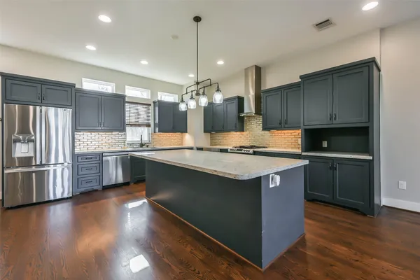 $3,200 | 2422 Hadley Street, Houston, TX 77004