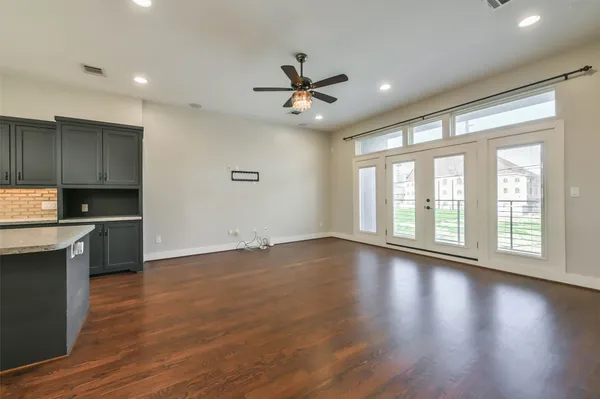 $3,200 | 2422 Hadley Street, Houston, TX 77004
