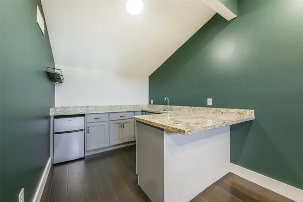 $3,200 | 2422 Hadley Street, Houston, TX 77004