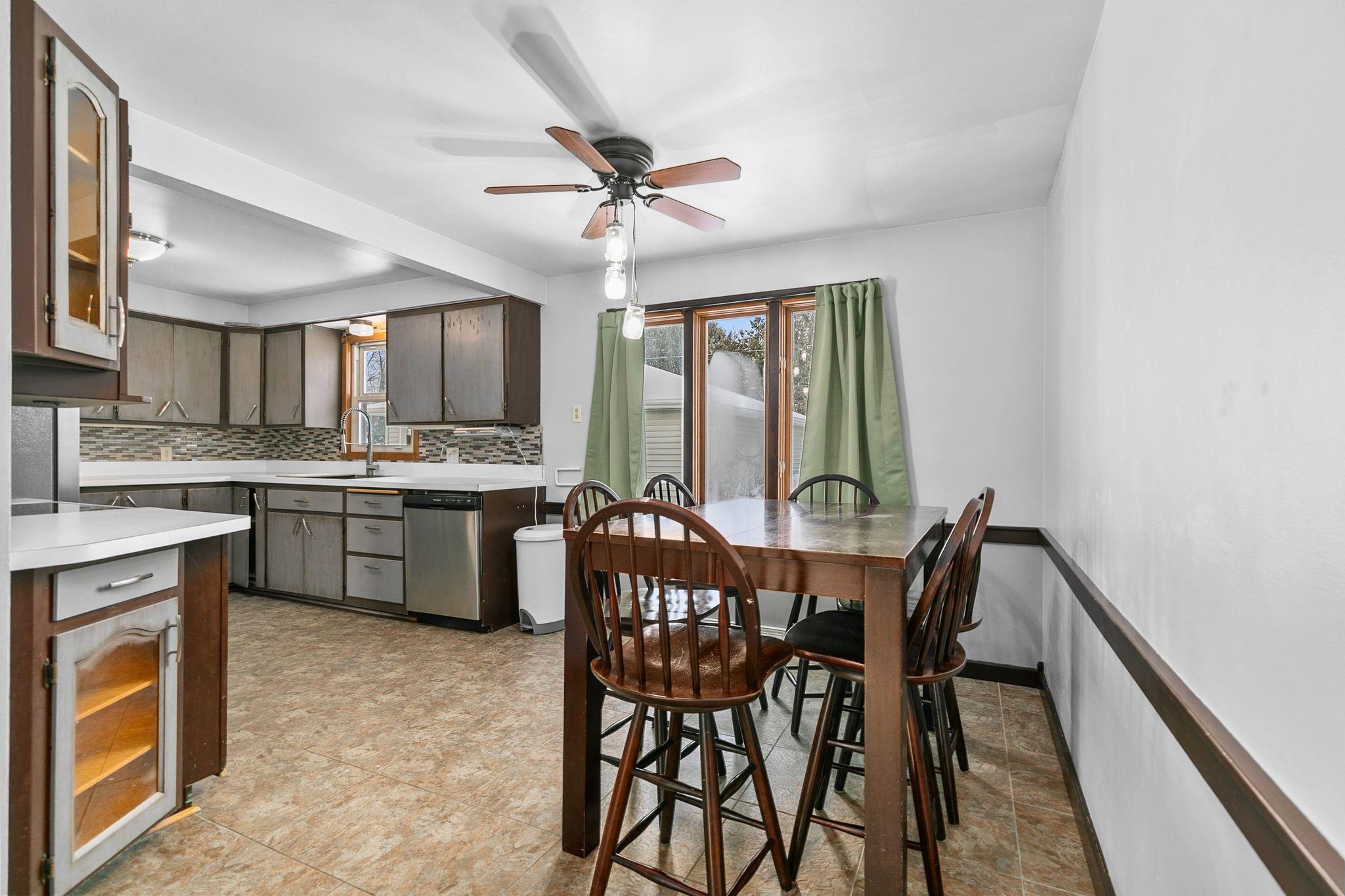 3439 North Story Street Appleton, WI 54914 - Photo 12 of 26