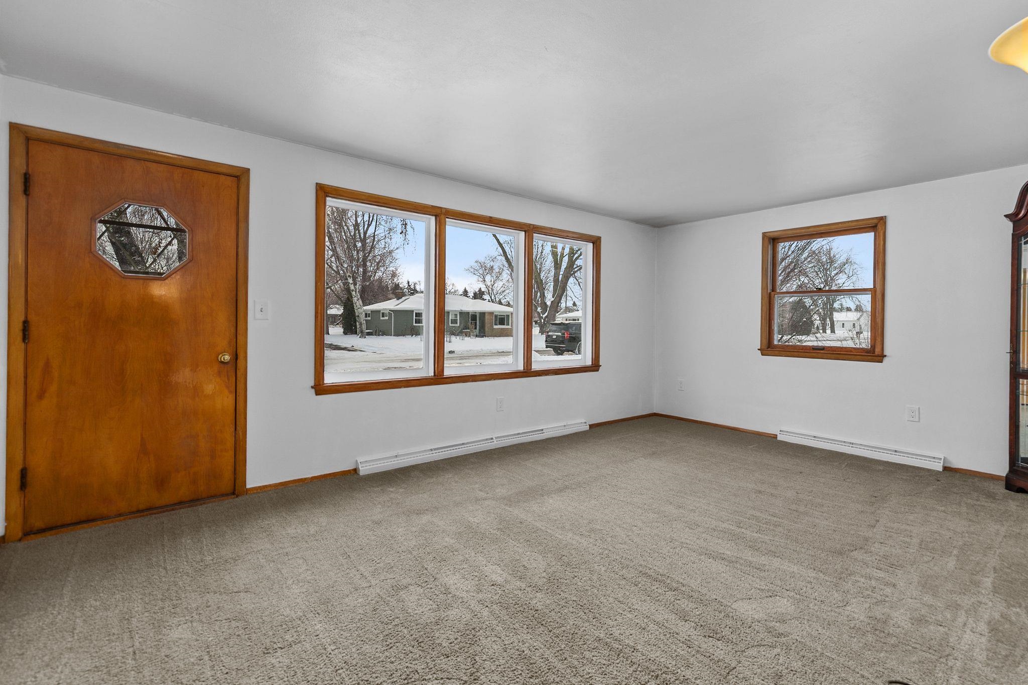 3439 North Story Street Appleton, WI 54914 - Photo 4 of 26
