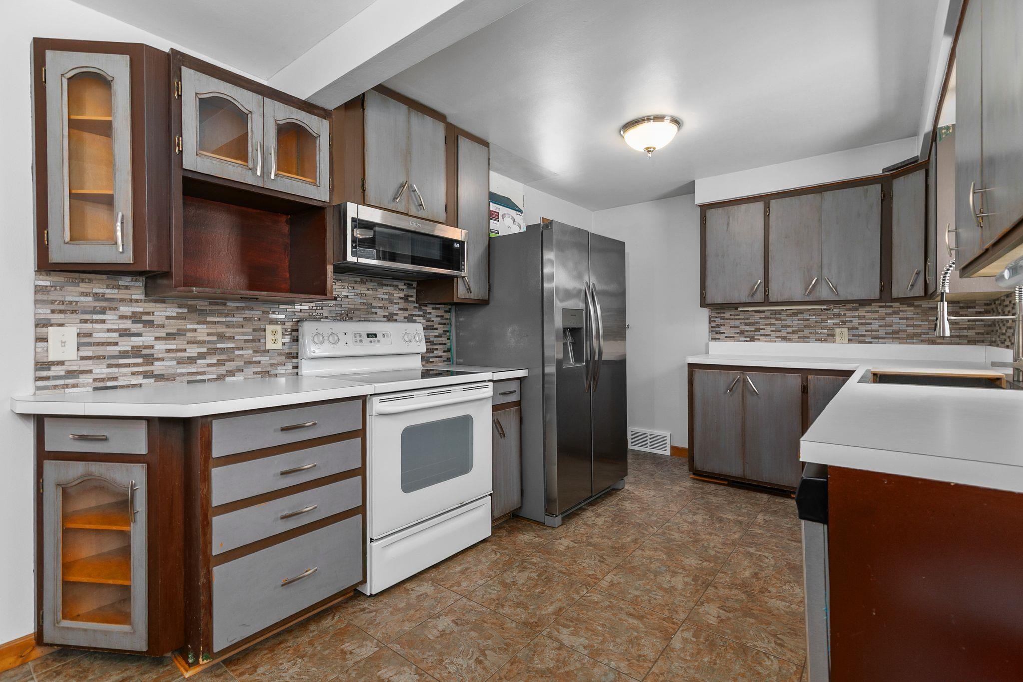 3439 North Story Street Appleton, WI 54914 - Photo 8 of 26