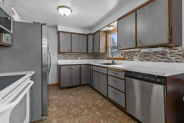 $274,900 | 3439 North Story Street, Appleton, WI 54914