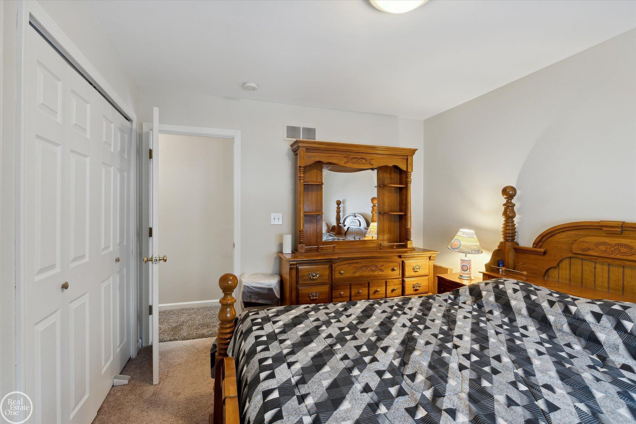 3017 Lansdowne Road Waterford, MI 48329 - Photo 47 of 68 50135496-44D874ED-604E-4D7A-9A11-254355114F70.JPG