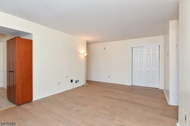 $2,500 | 290 Alpine Way, Woodbridge, NJ 07095