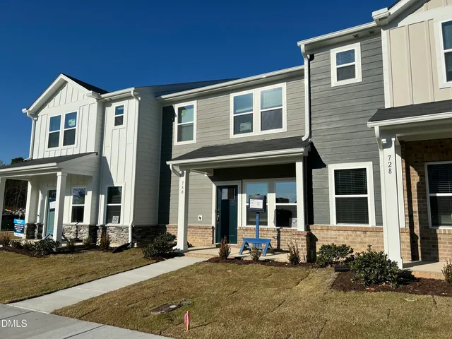 $261,000 | 730 Chandler Stone Drive, Zebulon, NC 27597