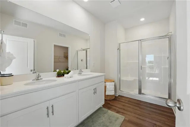 $339,990 | 2207 Creek View Lane, Raymore, MO 64083