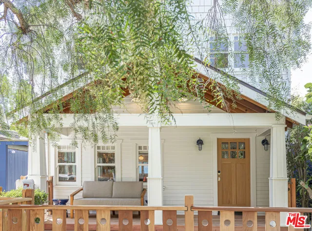 $19,000 | 825 Superba Avenue, Venice, CA 90291