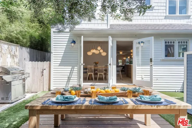 $19,000 | 825 Superba Avenue, Venice, CA 90291