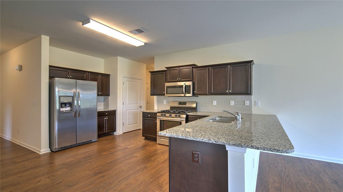 214 Hillendale Way Pelzer, SC 29669 - Photo 12 of 37