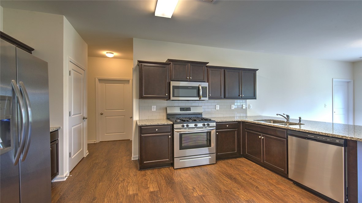 214 Hillendale Way Pelzer, SC 29669 - Photo 15 of 37