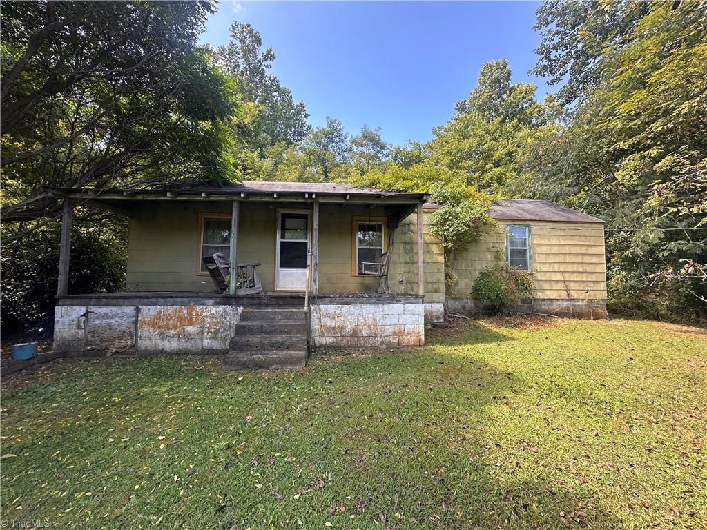 153 Pineway Lane Thurmond, NC 28683 - Photo 2 of 7 Dilapidated Home
