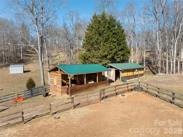 $1,899,000 | 1552 Bear Creek Road, Leicester, NC 28748