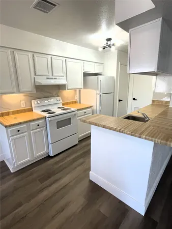 $935 | 741 James Street, Unit 202, Tomball, TX 77375