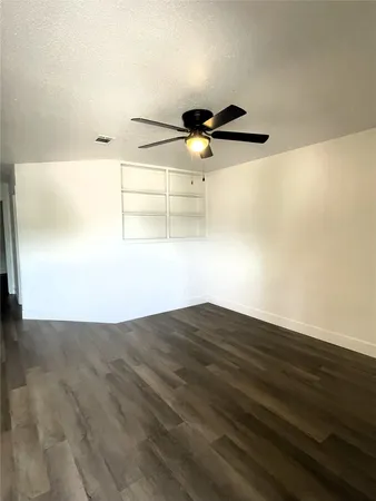 $935 | 741 James Street, Unit 202, Tomball, TX 77375