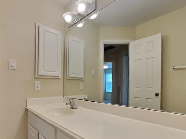 $2,675 | 3009 Fallbrook Court, Pearland, TX 77584