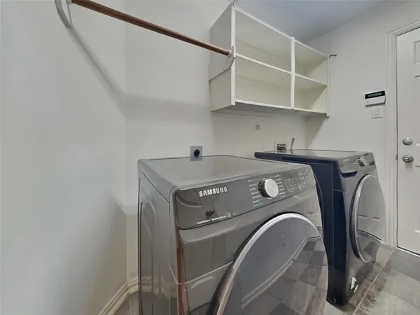 $2,675 | 3009 Fallbrook Court, Pearland, TX 77584