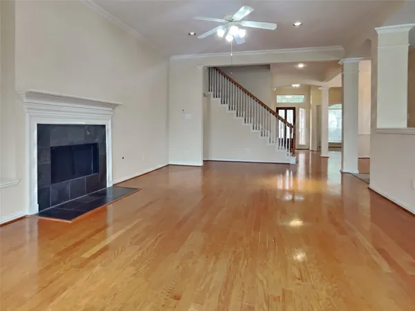 $2,675 | 3009 Fallbrook Court, Pearland, TX 77584