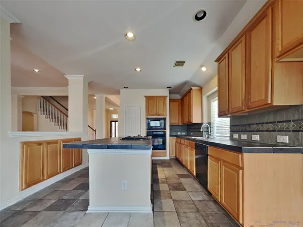 $2,675 | 3009 Fallbrook Court, Pearland, TX 77584