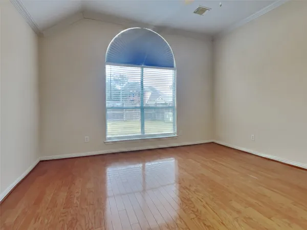 $2,675 | 3009 Fallbrook Court, Pearland, TX 77584