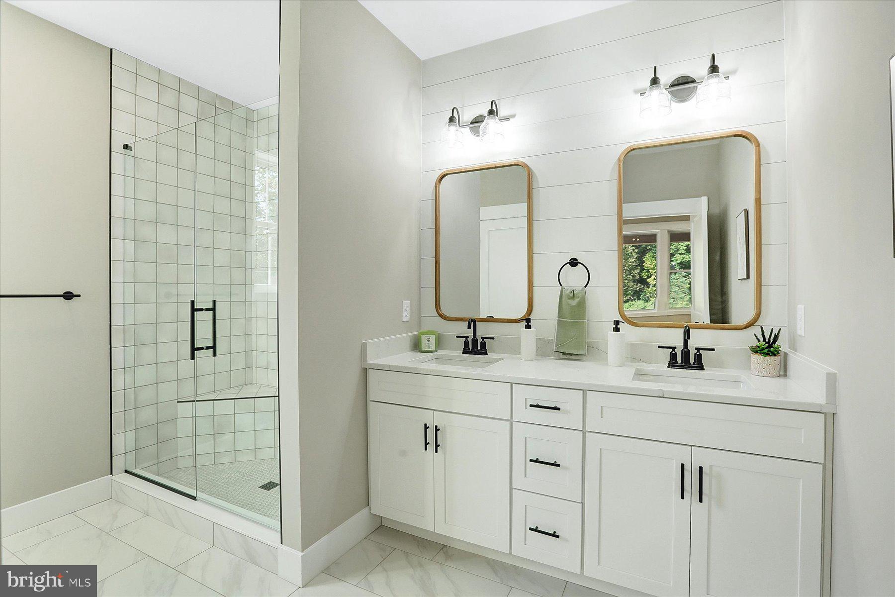 4118 Locust Road Camp Hill, PA 17011 - Photo 20 of 43 Owner's Bath