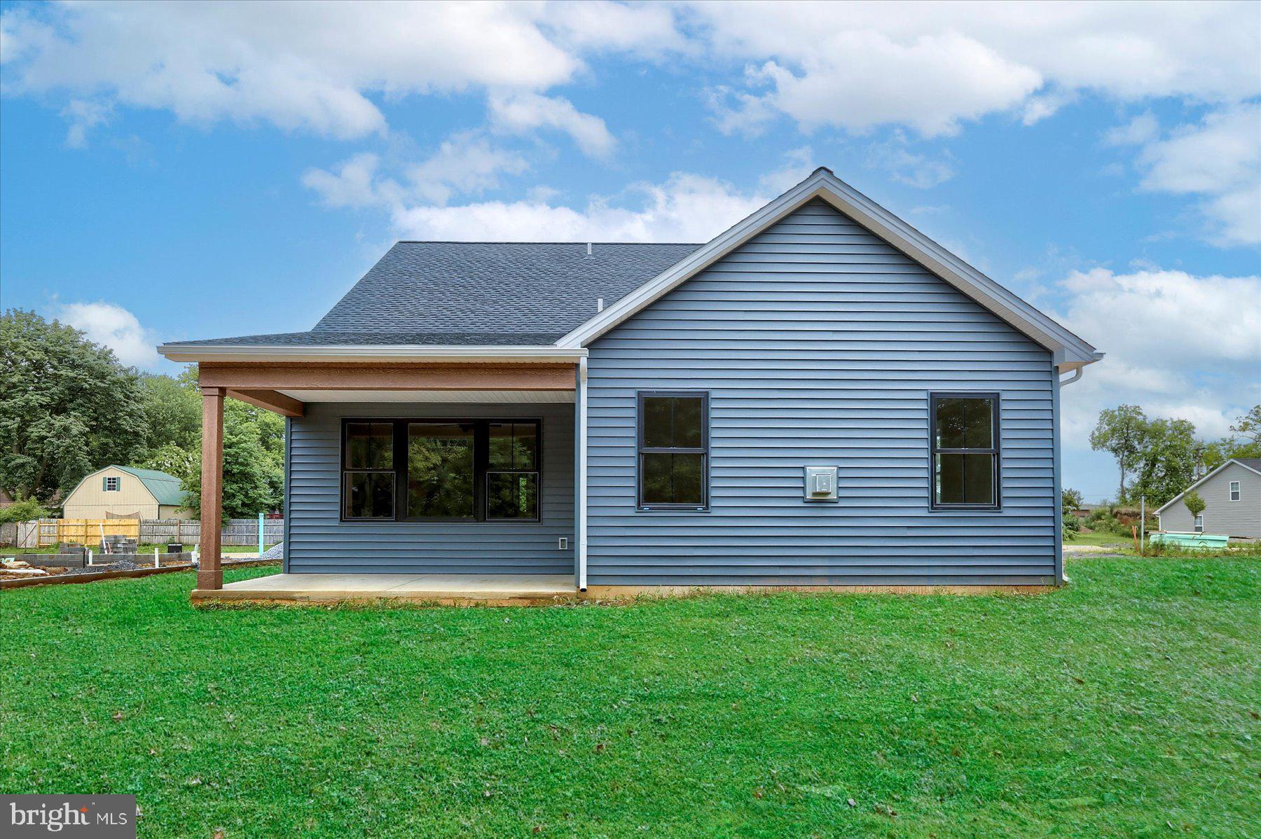 4118 Locust Road Camp Hill, PA 17011 - Photo 6 of 43 Grass was digitally added.