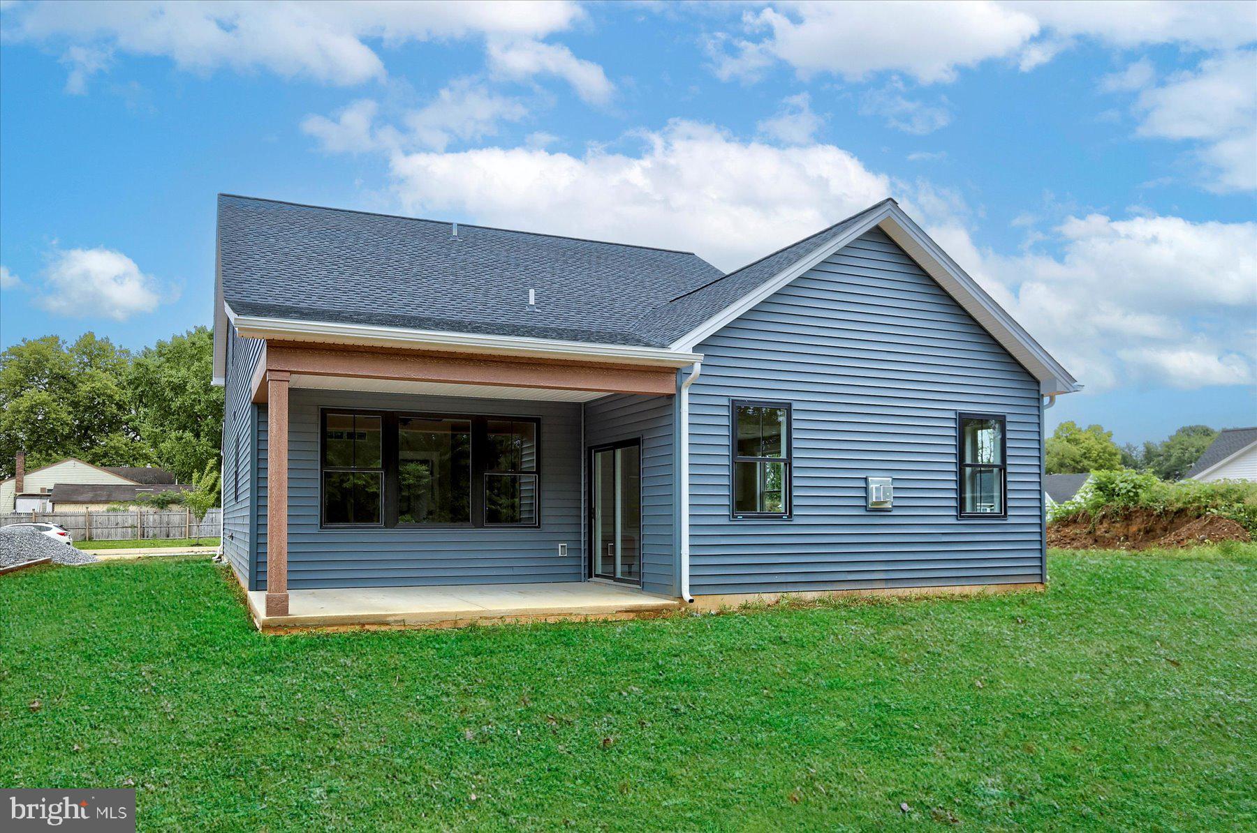 4118 Locust Road Camp Hill, PA 17011 - Photo 7 of 43 Grass was digitally added.