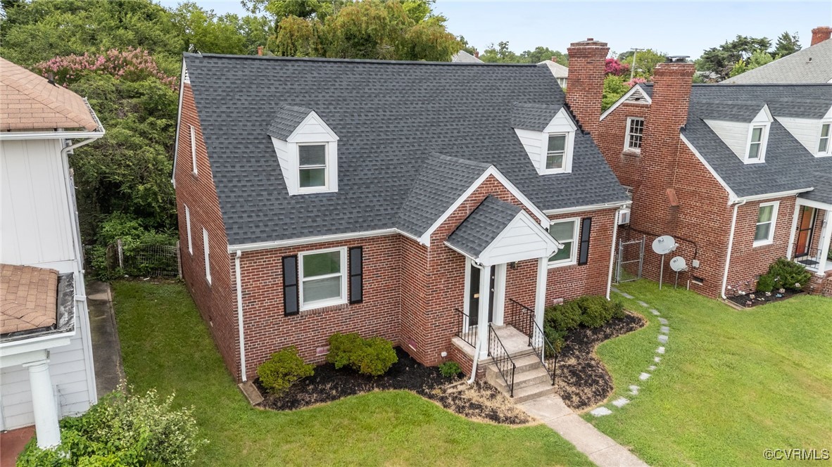 814 Edgehill Road Richmond, VA 23222 - Photo 4 of 49 Gallery Image 4