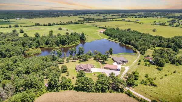 $3,100,000 | 1723 County Road 211, Anderson, TX 77830
