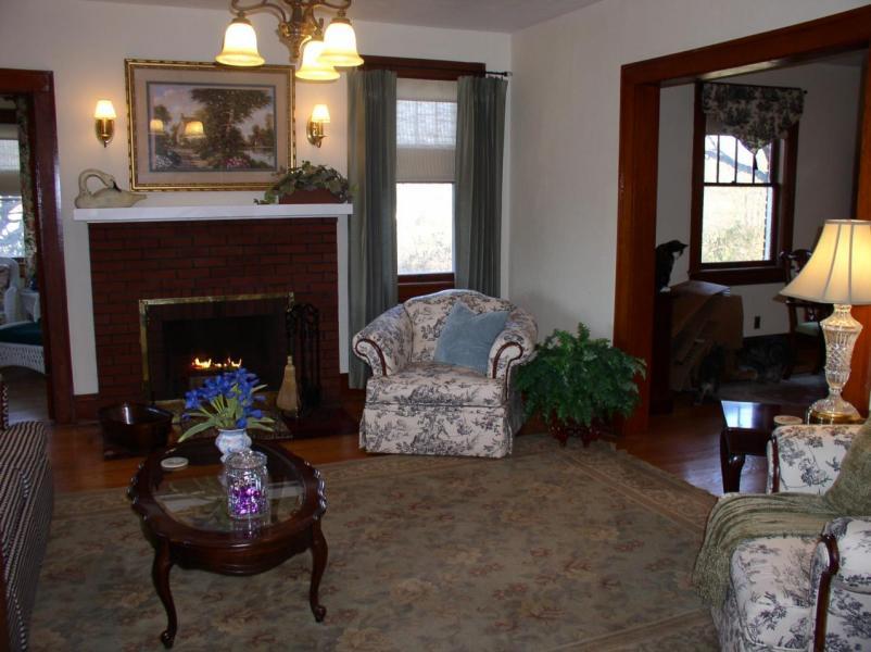 3623 Cove Road Roanoke, VA 24017 - Photo 21 of 41 Open floor plan