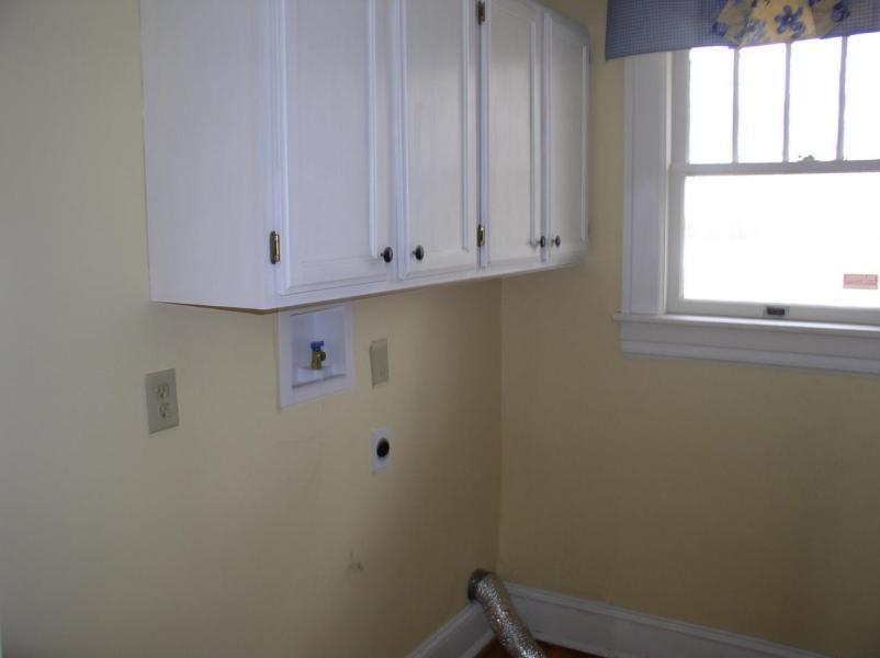 3623 Cove Road Roanoke, VA 24017 - Photo 24 of 41 Laundry room off Kitchen