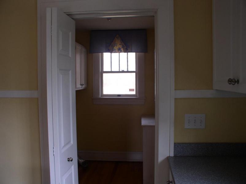 3623 Cove Road Roanoke, VA 24017 - Photo 25 of 41 Pantry to laundry room