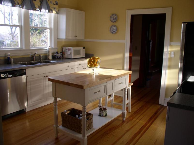 3623 Cove Road Roanoke, VA 24017 - Photo 4 of 41 Kitchen