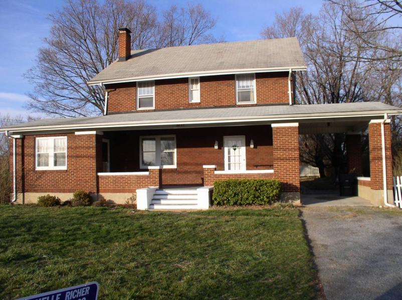 3623 Cove Road Roanoke, VA 24017 - Photo 6 of 41 Front view